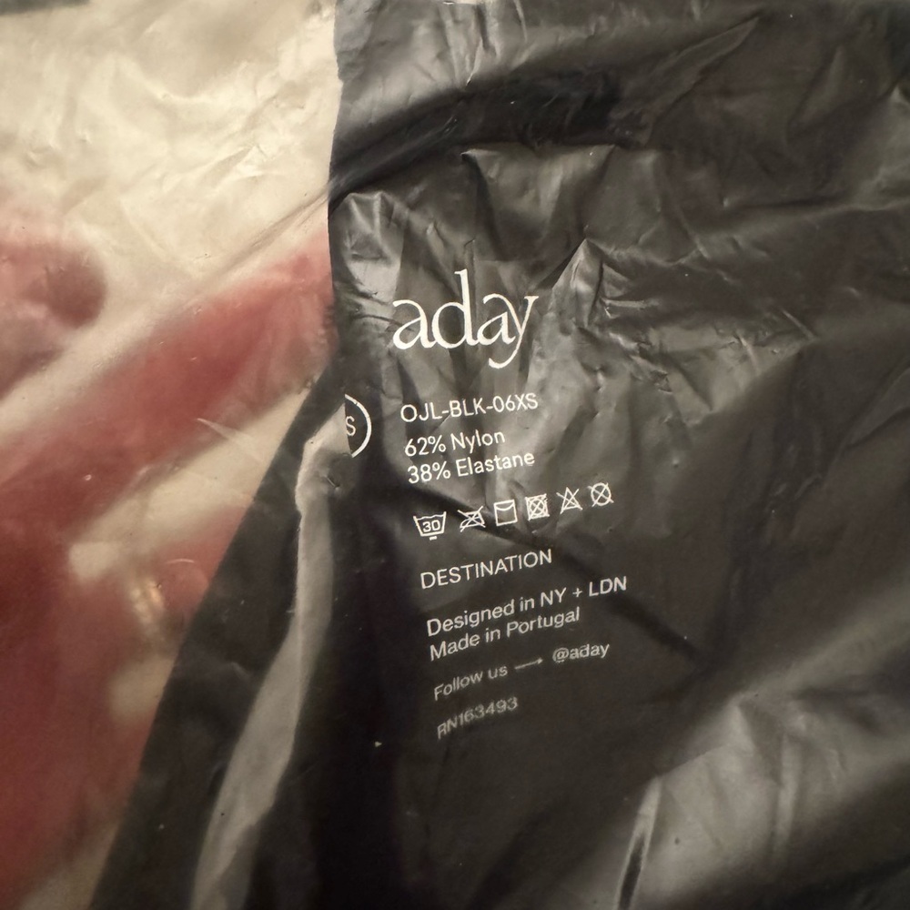 NWT ADAY Destination Jumpsuit Black XS - Stretch Convertible Cropped - Picture 3 of 10